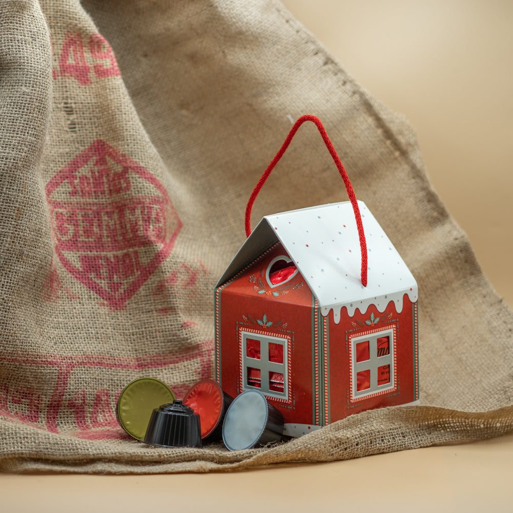 Casetta natalizia con 10 capsule di caffè - Compatibili Nescafè Dolce Gusto